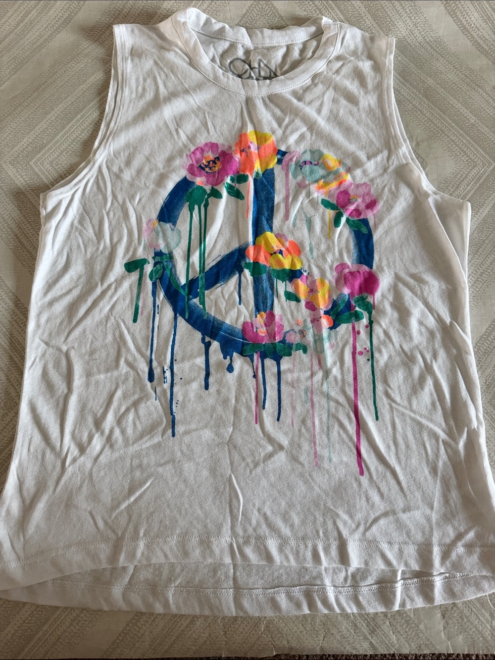 Chaser Women’s White Peace Sign Tank Top Blue Floral Graphic Size Large